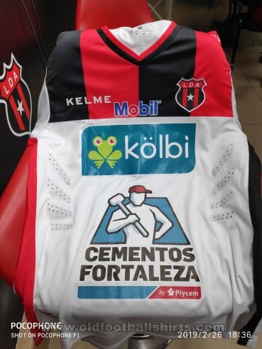 Alajuelense Visitante Camiseta de Fútbol 2019. Sponsored ...
