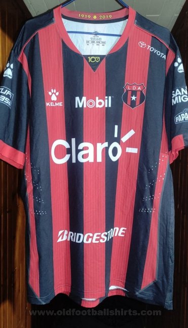 Alajuelense Istimewa baju bolasepak 2019 - 2020