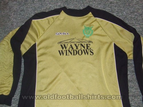 Bognor Regis Town Goalkeeper football shirt 2002 - 2003