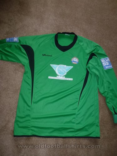 Braintree Town Goalkeeper football shirt 2010 - 2011