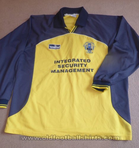 Braintree Town Special football shirt 2001 - 2002