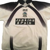 Home football shirt 2000 - 2002