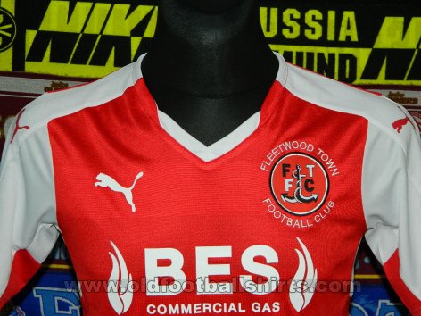 Fleetwood Town Home football shirt 2015 - 2017