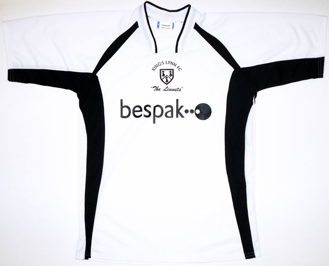Kings Lynn Town Away football shirt 2010 2011.