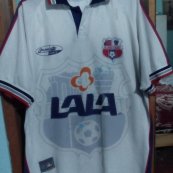 Away football shirt 2001 - 2002