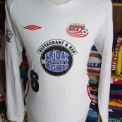 Away football shirt (unknown year)