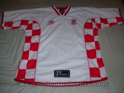 Farnborough FC Home football shirt 2004 - 2005