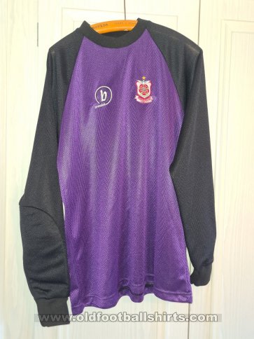 Farnborough FC Goalkeeper football shirt 2003 - ?