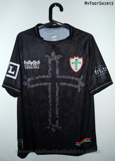 Portuguesa de Desportos Third football shirt 2010