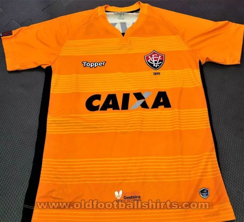 Vitoria Goalkeeper football shirt 2017 - 2018