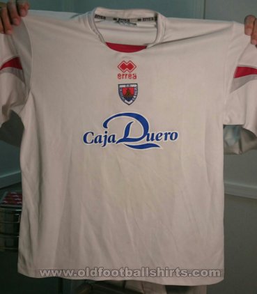 Numancia Away football shirt (unknown year)