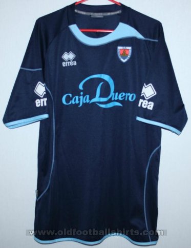 Numancia Training/Leisure football shirt (unknown year)