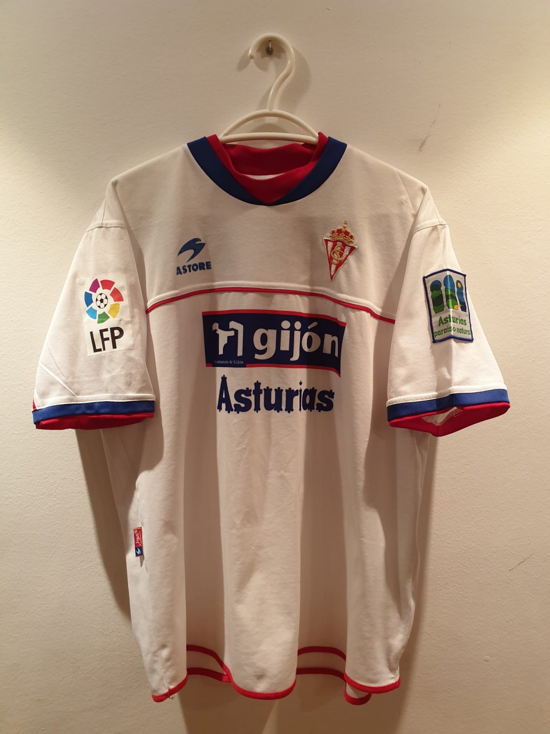 Camiseta sporting de gijon villa de segunda mano