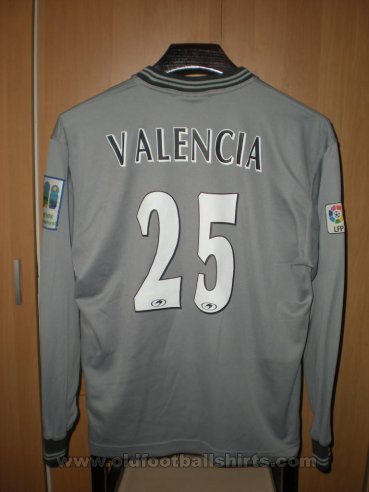 Sporting Gijon Goalkeeper football shirt 2001 - 2002