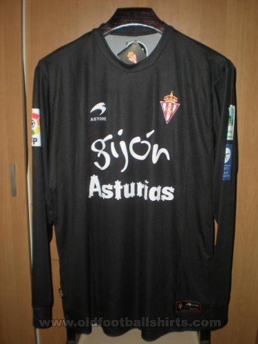 Sporting Gijon Goalkeeper football shirt 2010 - 2011