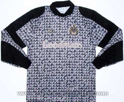 Portsmouth Goalkeeper football shirt 1993 - 1995