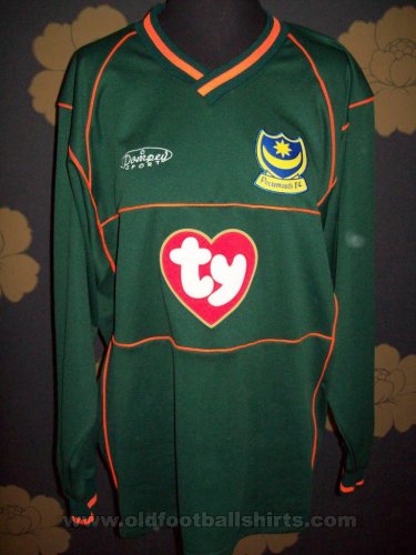 Portsmouth Goalkeeper football shirt 2002 - 2003