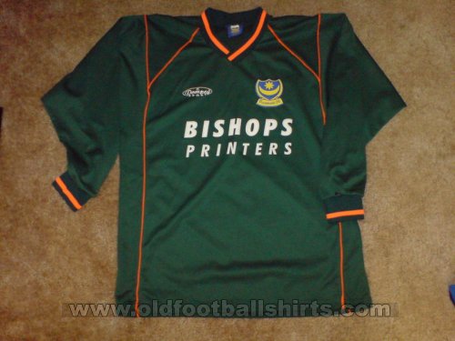 Portsmouth Goalkeeper football shirt 2000 - 2002