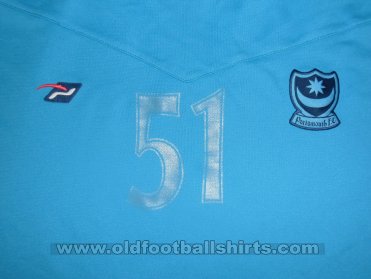 Portsmouth Training/Leisure football shirt 2003 - 2005
