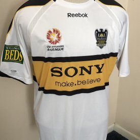 Wellington Phoenix FC Home football shirt (unknown year) sponsored by Sony