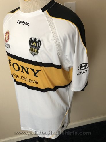 Wellington Phoenix FC Home football shirt (unknown year)