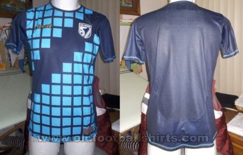 Union de Curtidores Away football shirt 2011 - ?