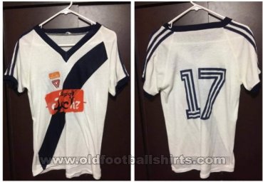 Union de Curtidores Home football shirt 1984 - 1985
