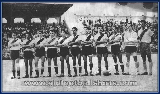 Union de Curtidores Home football shirt 1967