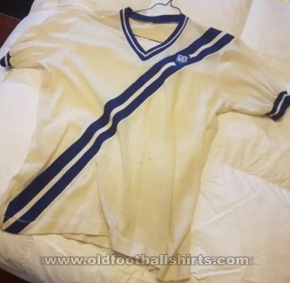 Union de Curtidores Home football shirt 1977 - 1978