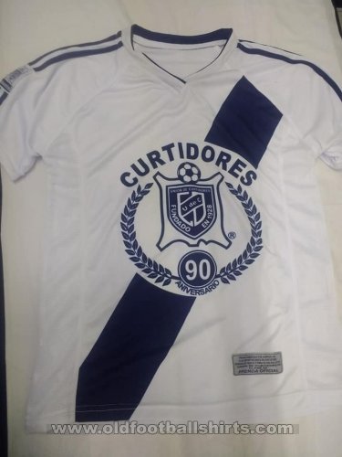 Union de Curtidores Home football shirt 2018