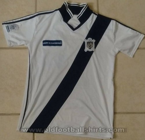Union de Curtidores Home football shirt 2016