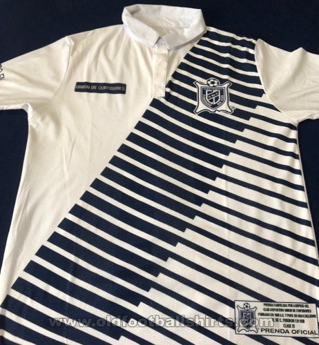 Union de Curtidores Home football shirt 2015 - 2016