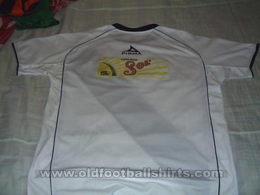 Union de Curtidores Home football shirt 2009