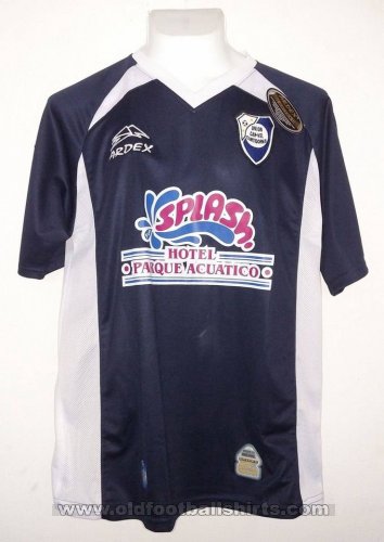 Union de Curtidores Home football shirt (unknown year)