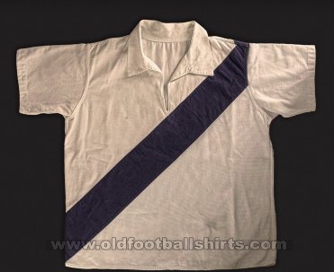 Union de Curtidores Home football shirt 1964 - ?