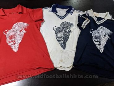 Union de Curtidores Home football shirt 1974
