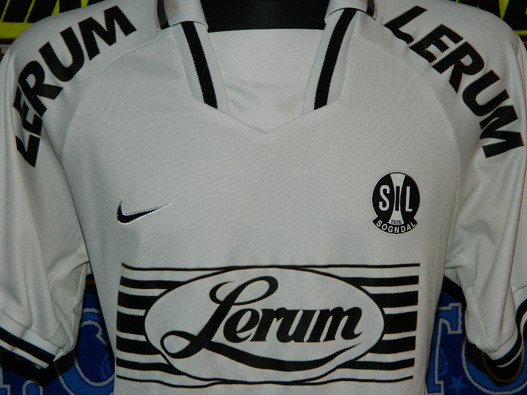 Sogndal IL Home football shirt (unknown year).
