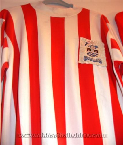 Redhill FC Home football shirt (unknown year)