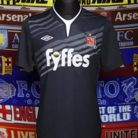 Dundalk Home football shirt 2015 - 2016 sponsored by Fyffes