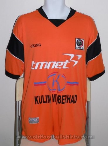 Johor FC  Home football shirt (unknown year)