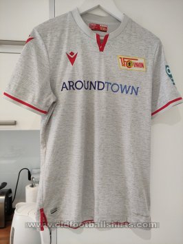 1. FC Union Berlin  Uit  voetbalshirt  2019 - 2020