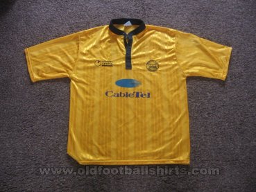 Newport County Home Maillot de foot 1996 - 1997