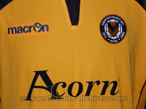 Newport County Home Fußball-Trikots 2011 - 2012