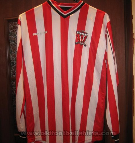 Witton Albion Home football shirt 2003 - 2004
