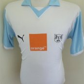 Away football shirt (unknown year)