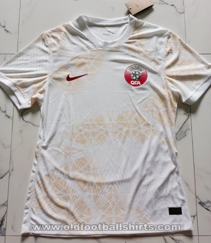 Qatar Away football shirt 2022 - 2024