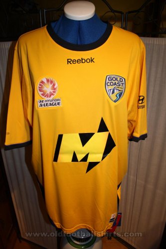 Gold Coast United Home Maillot de foot 2009 - 2011