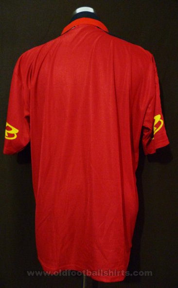 Sarawak Home baju bolasepak 2001