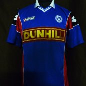 Latihan/luangan baju bolasepak 2001