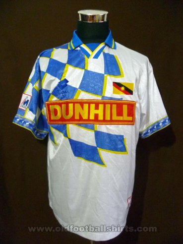 Sarawak Borta fotbollströja 2000